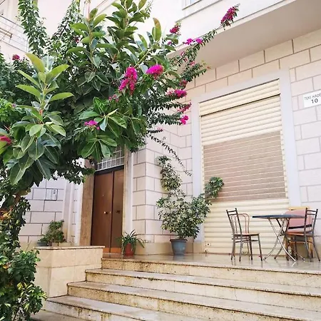 Sea View By Promenade شقة